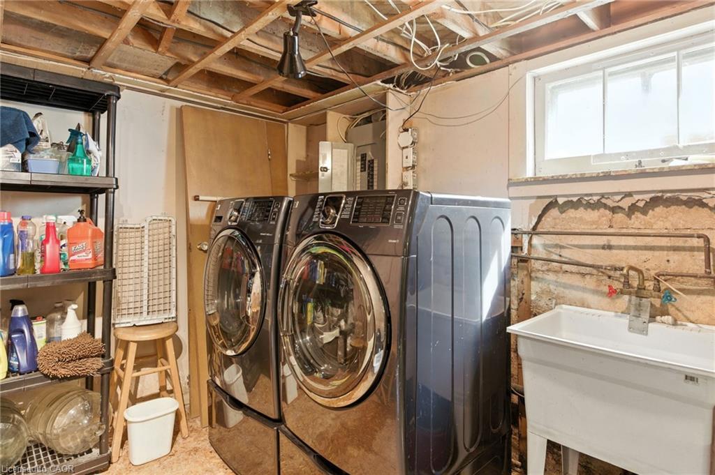 608 Fennell Avenue E, Hamilton, ON - Indoor Photo Showing Laundry Room