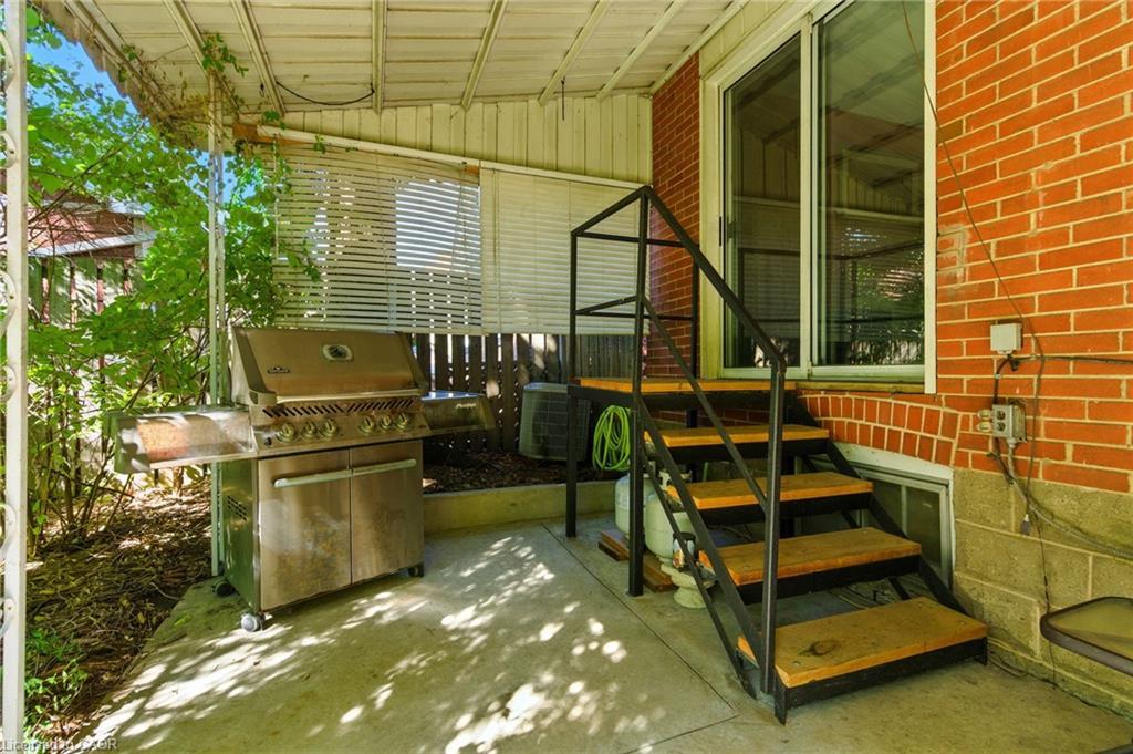 608 Fennell Avenue E, Hamilton, ON - Outdoor With Deck Patio Veranda With Exterior