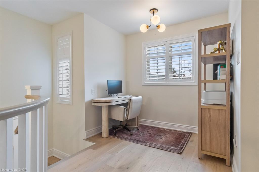 2301 Baronwood Drive, Oakville, ON - Indoor Photo Showing Other Room