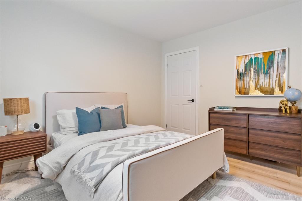 2301 Baronwood Drive, Oakville, ON - Indoor Photo Showing Bedroom