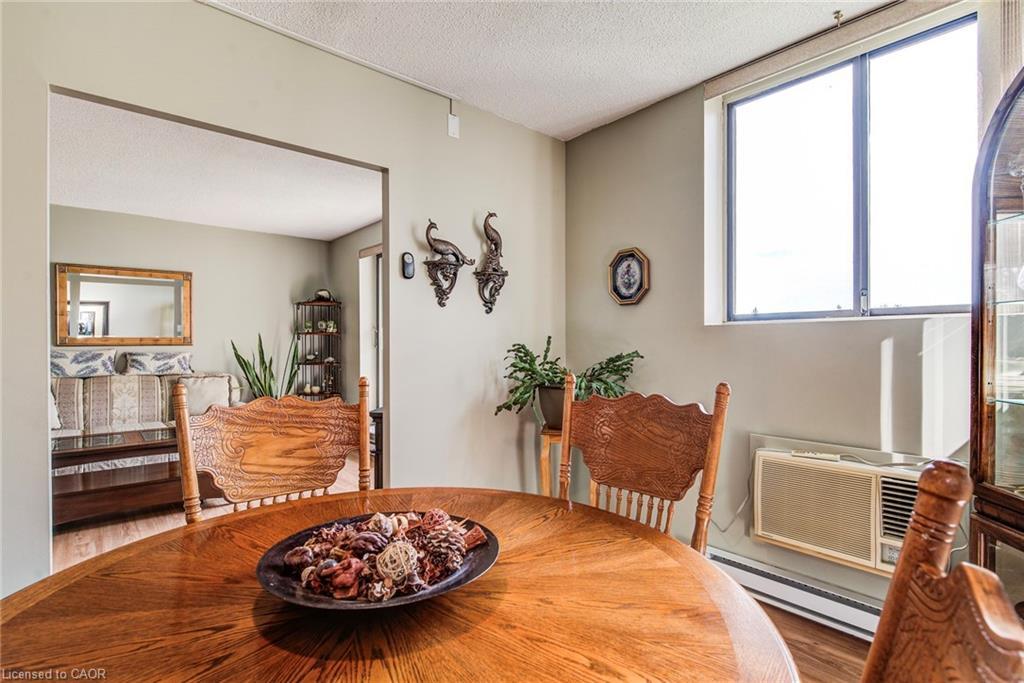 405-89 Westwood Road, Guelph, ON - Indoor Photo Showing Other Room