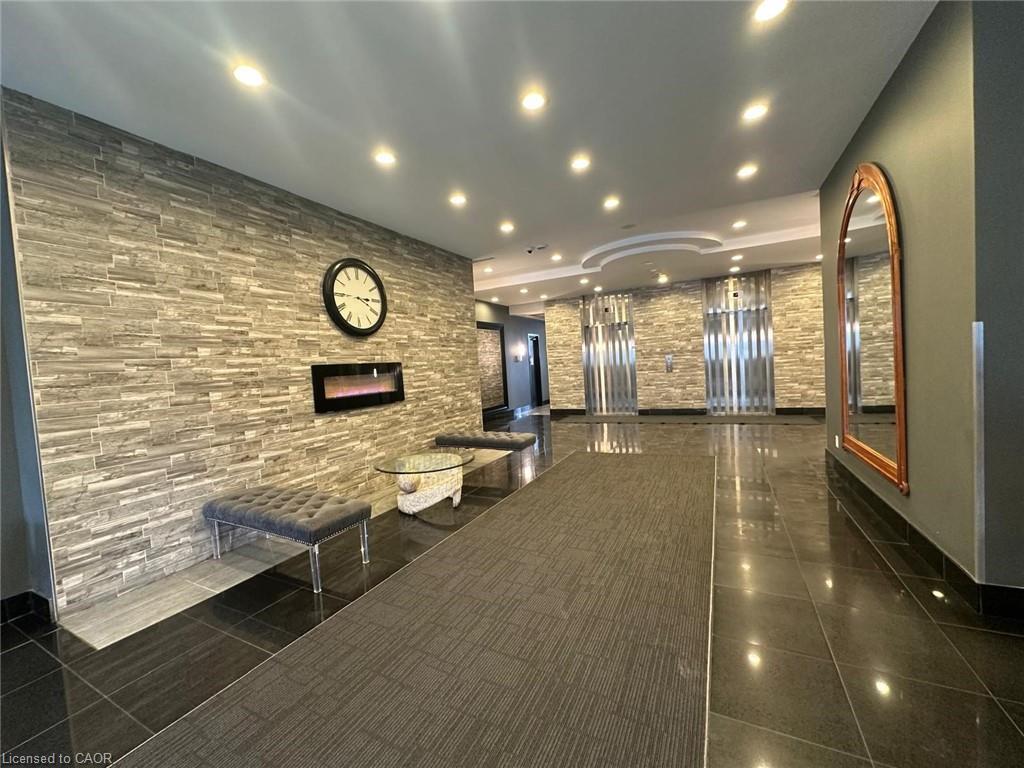 409-135 James Street S, Hamilton, ON - Indoor Photo Showing Other Room