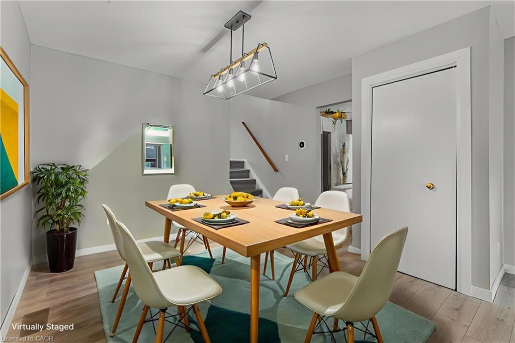 5880 Crimson Drive, Niagara Falls, ON - Indoor Photo Showing Dining Room