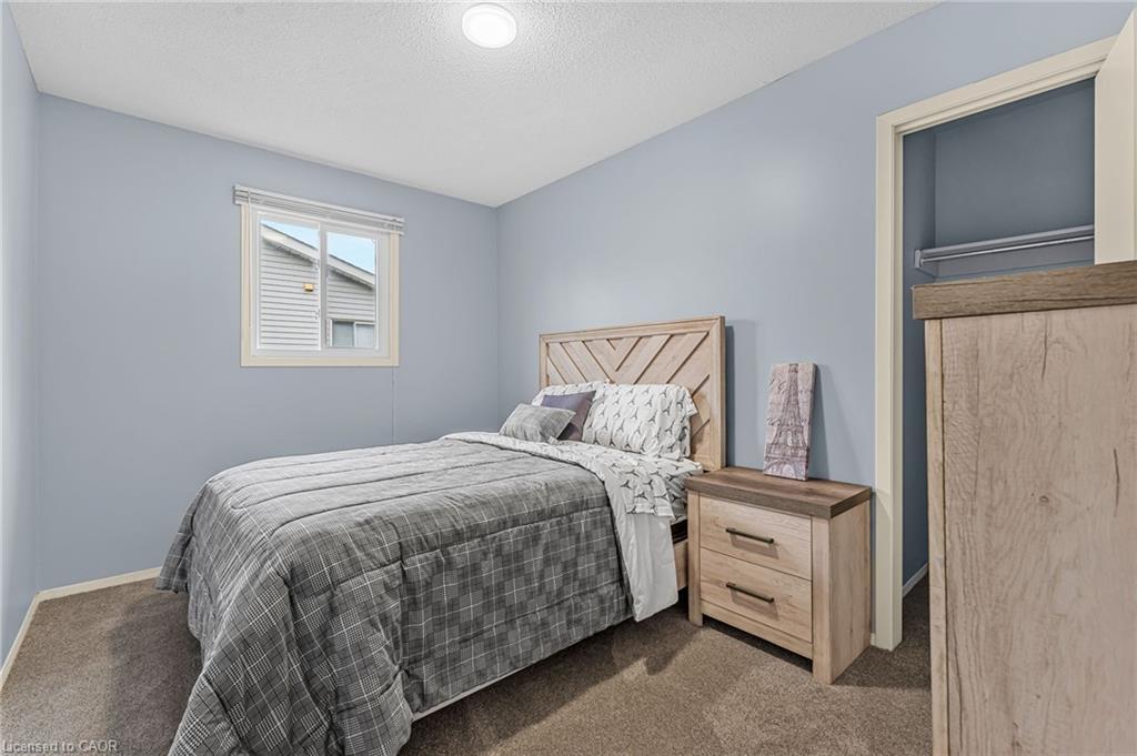 5880 Crimson Drive, Niagara Falls, ON - Indoor Photo Showing Bedroom