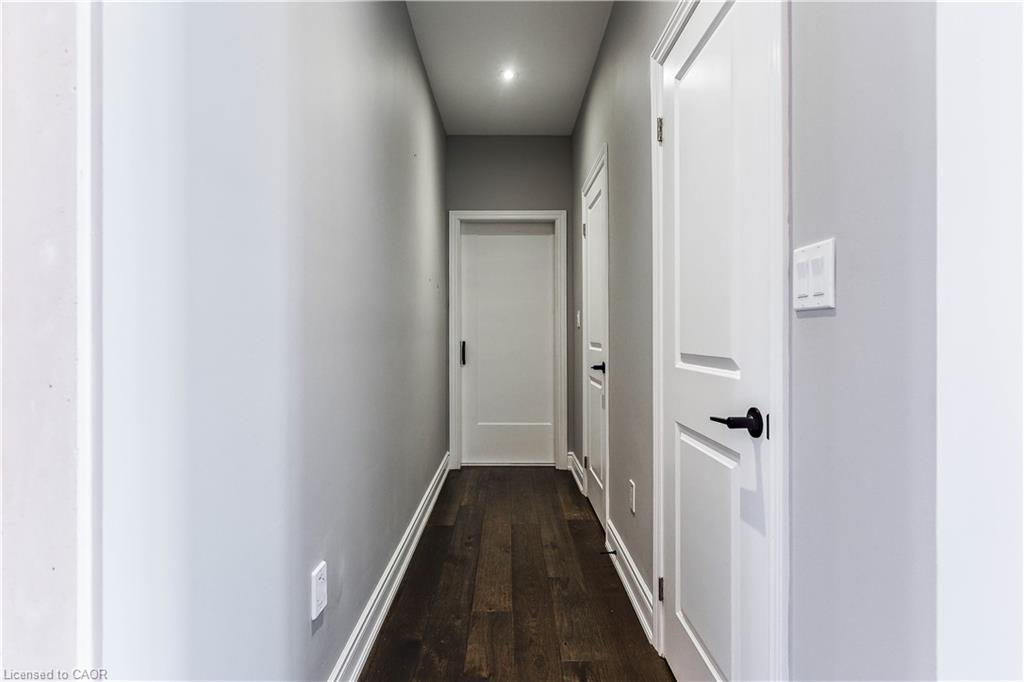 8 Cesar Place, Ancaster, ON - Indoor Photo Showing Other Room