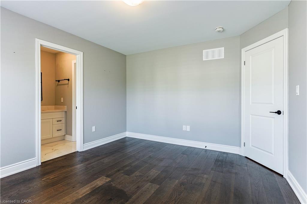 8 Cesar Place, Ancaster, ON - Indoor Photo Showing Other Room