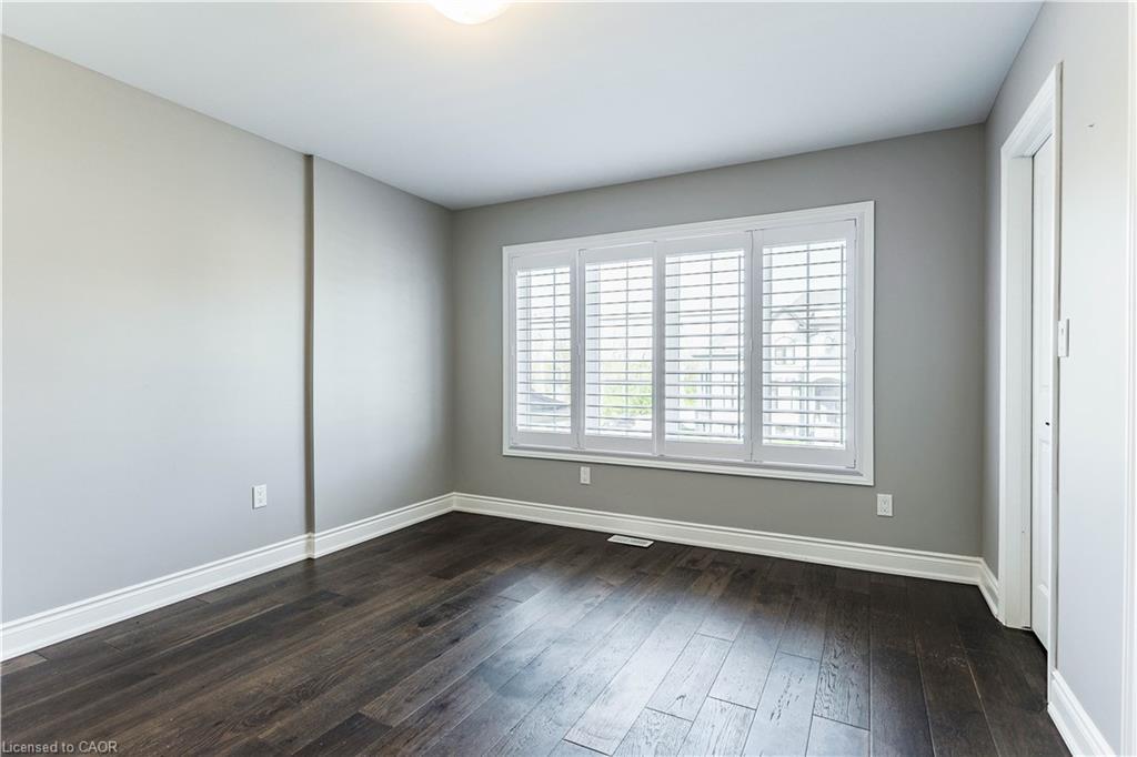 8 Cesar Place, Ancaster, ON - Indoor Photo Showing Other Room