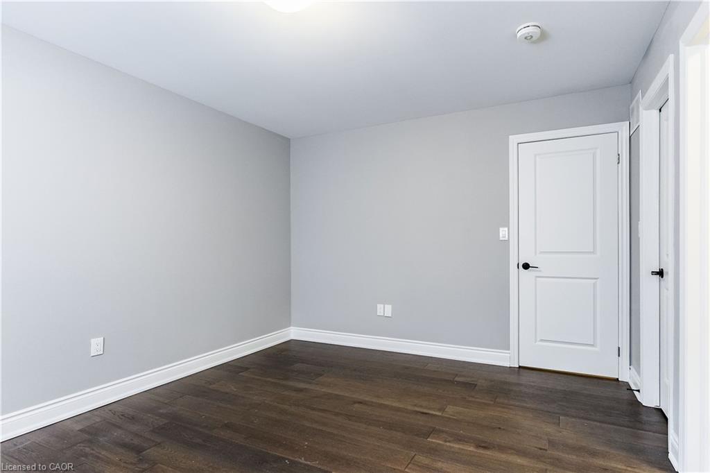 8 Cesar Place, Ancaster, ON - Indoor Photo Showing Other Room