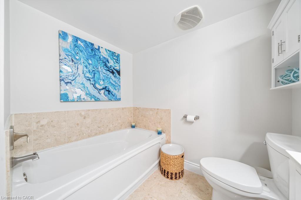 1101-442 Maple Avenue, Burlington, ON - Indoor Photo Showing Bathroom