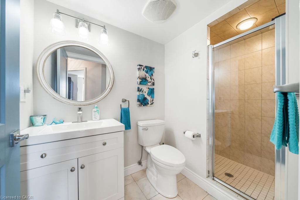 1101-442 Maple Avenue, Burlington, ON - Indoor Photo Showing Bathroom