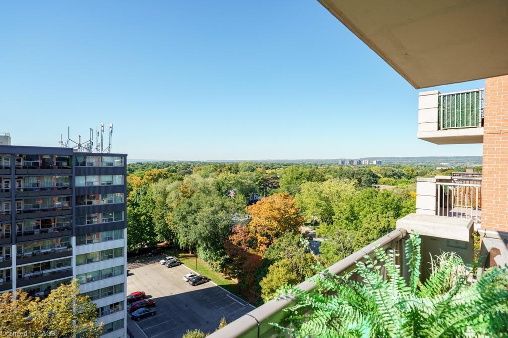 1101-442 Maple Avenue, Burlington, ON - Outdoor With Balcony