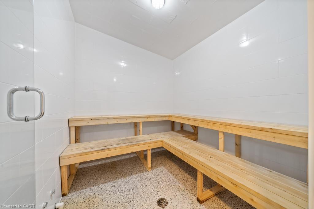 1101-442 Maple Avenue, Burlington, ON - Indoor Photo Showing Other Room