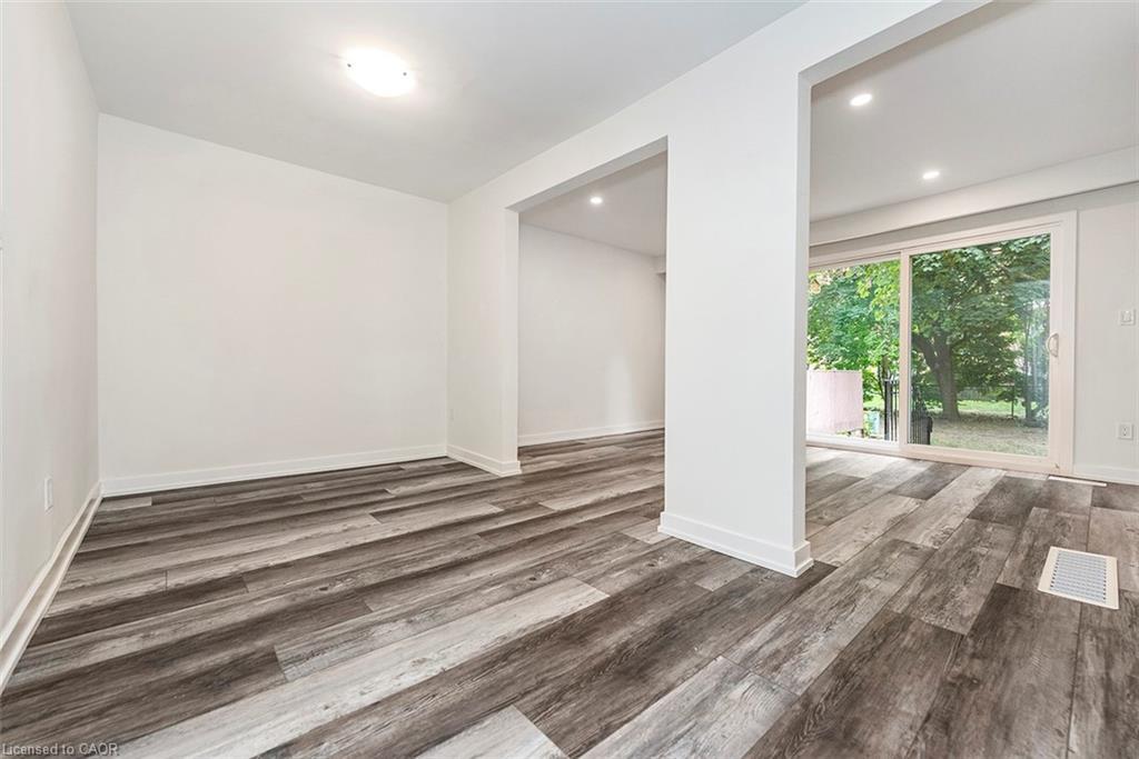 76 Woodman Drive N, Hamilton, ON - Indoor Photo Showing Other Room