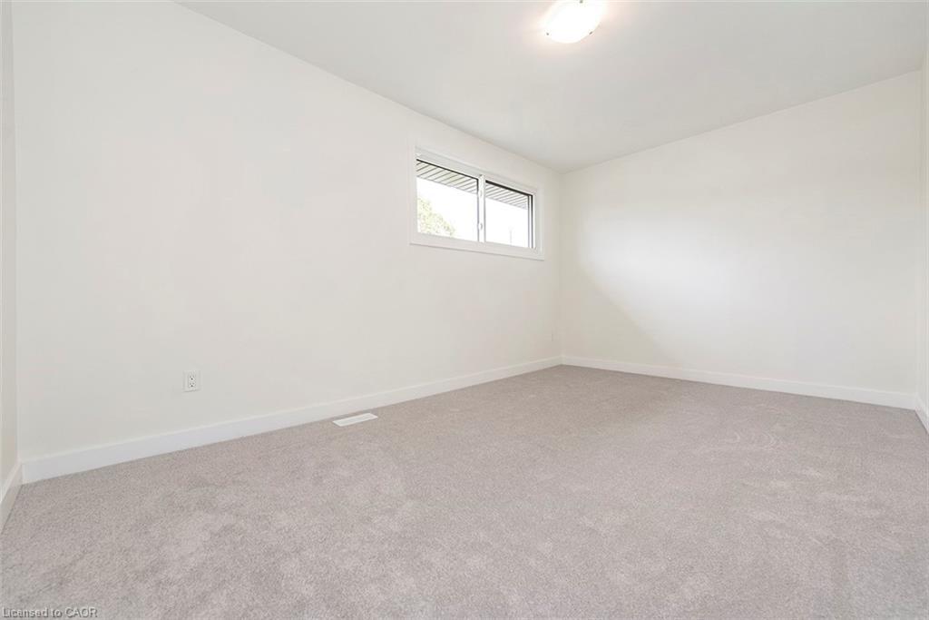 76 Woodman Drive N, Hamilton, ON - Indoor Photo Showing Other Room