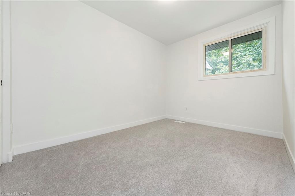 76 Woodman Drive N, Hamilton, ON - Indoor Photo Showing Other Room