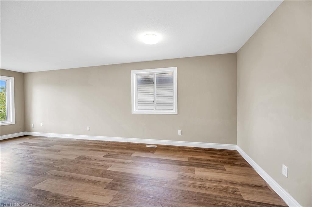 83 Marion Street, Mount Hope, ON - Indoor Photo Showing Other Room