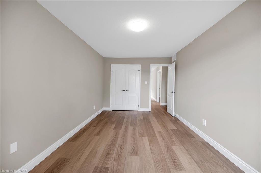 83 Marion Street, Mount Hope, ON - Indoor Photo Showing Other Room