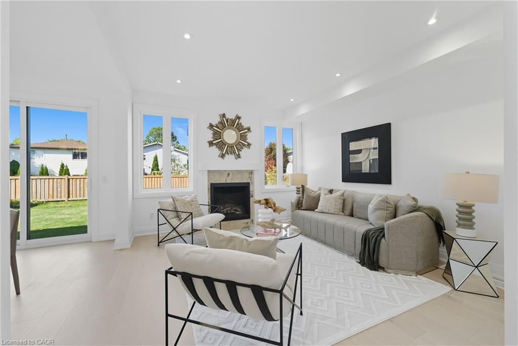 161 Pike Creek Drive, Cayuga, ON - Indoor Photo Showing Living Room With Fireplace