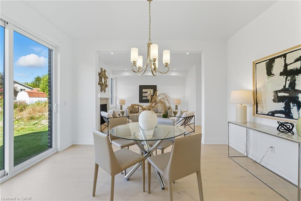 161 Pike Creek Drive, Cayuga, ON - Indoor Photo Showing Dining Room