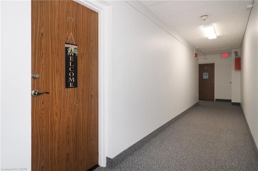 206-6 Walton Avenue, Kitchener, ON - Indoor Photo Showing Other Room