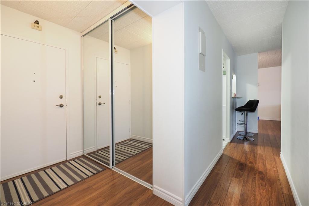 206-6 Walton Avenue, Kitchener, ON - Indoor Photo Showing Other Room