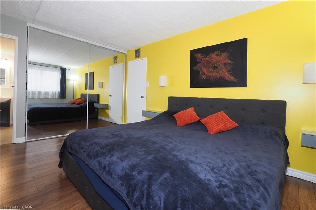 206-6 Walton Avenue, Kitchener, ON - Indoor Photo Showing Bedroom