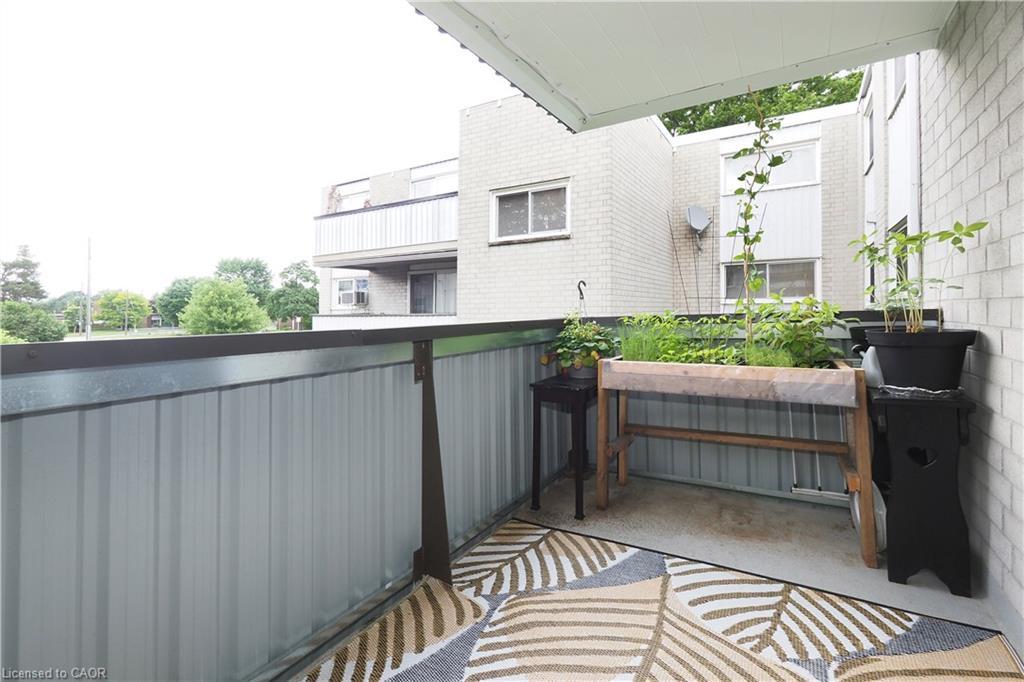 206-6 Walton Avenue, Kitchener, ON - Outdoor With Exterior