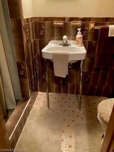 59 Dunkirk Drive, Hamilton, ON - Indoor Photo Showing Other Room