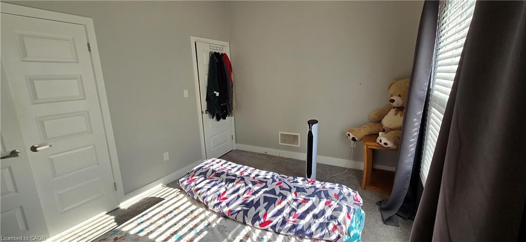 261 Cairn Street, London, ON - Indoor Photo Showing Bedroom