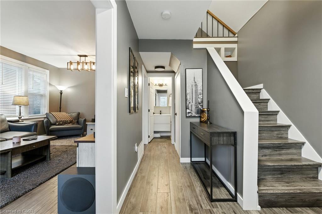 85 Crosthwaite Avenue N, Hamilton, ON - Indoor Photo Showing Other Room