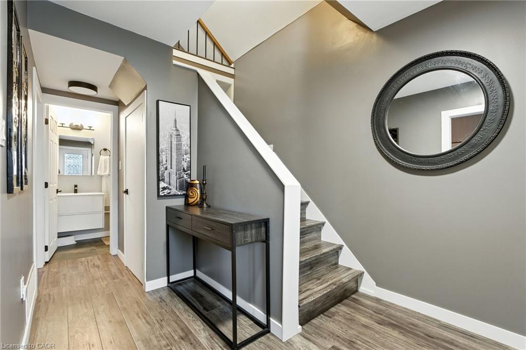 85 Crosthwaite Avenue N, Hamilton, ON - Indoor Photo Showing Other Room