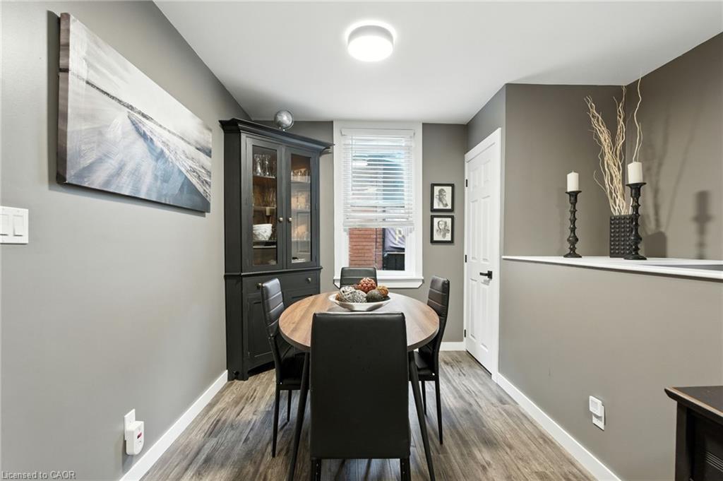 85 Crosthwaite Avenue N, Hamilton, ON - Indoor Photo Showing Dining Room