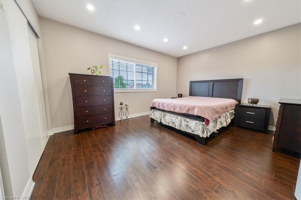 326 Albright Road, Brampton, ON - Indoor Photo Showing Bedroom
