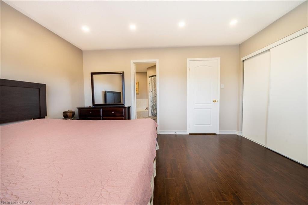 326 Albright Road, Brampton, ON - Indoor Photo Showing Bedroom
