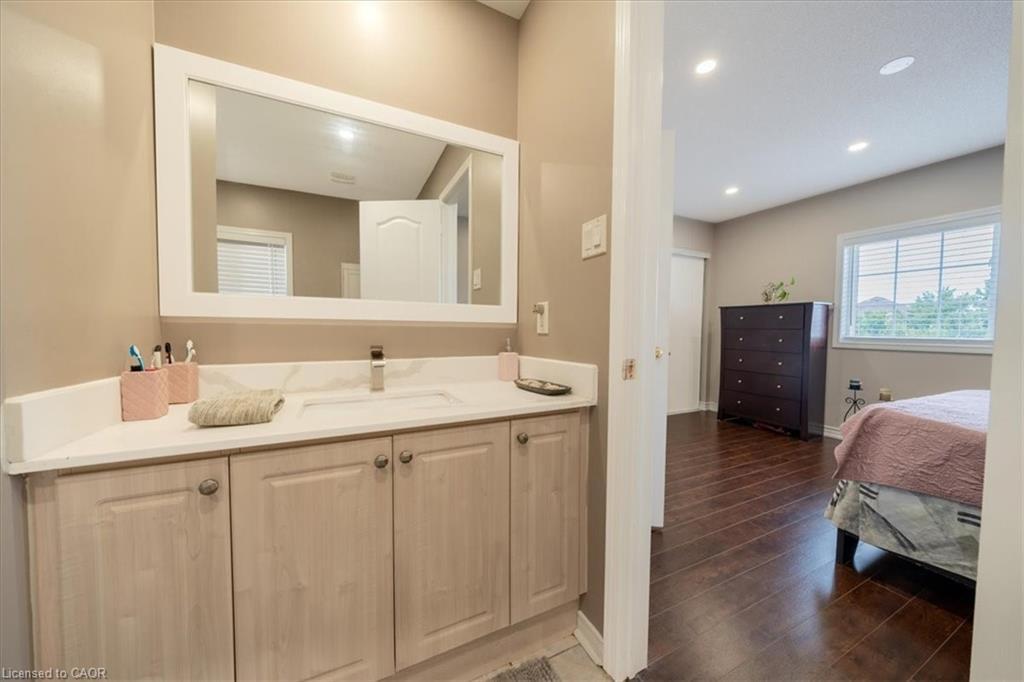 326 Albright Road, Brampton, ON - Indoor Photo Showing Bathroom