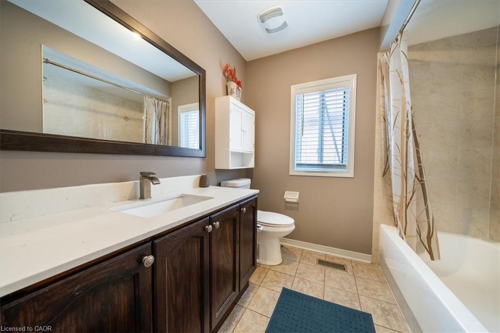 326 Albright Road, Brampton, ON - Indoor Photo Showing Bathroom