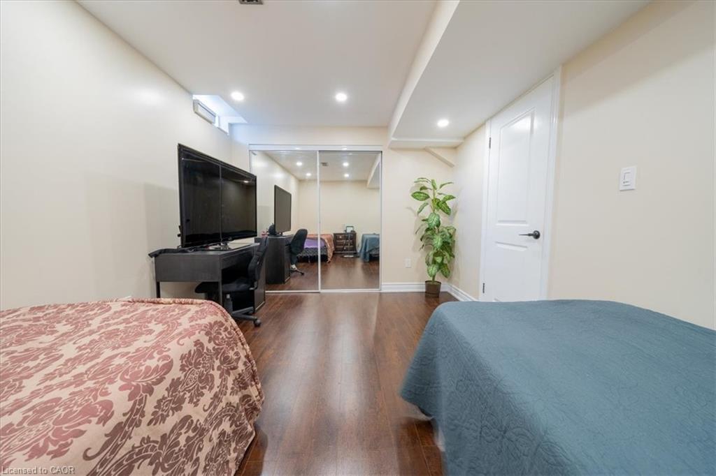 326 Albright Road, Brampton, ON - Indoor Photo Showing Bedroom