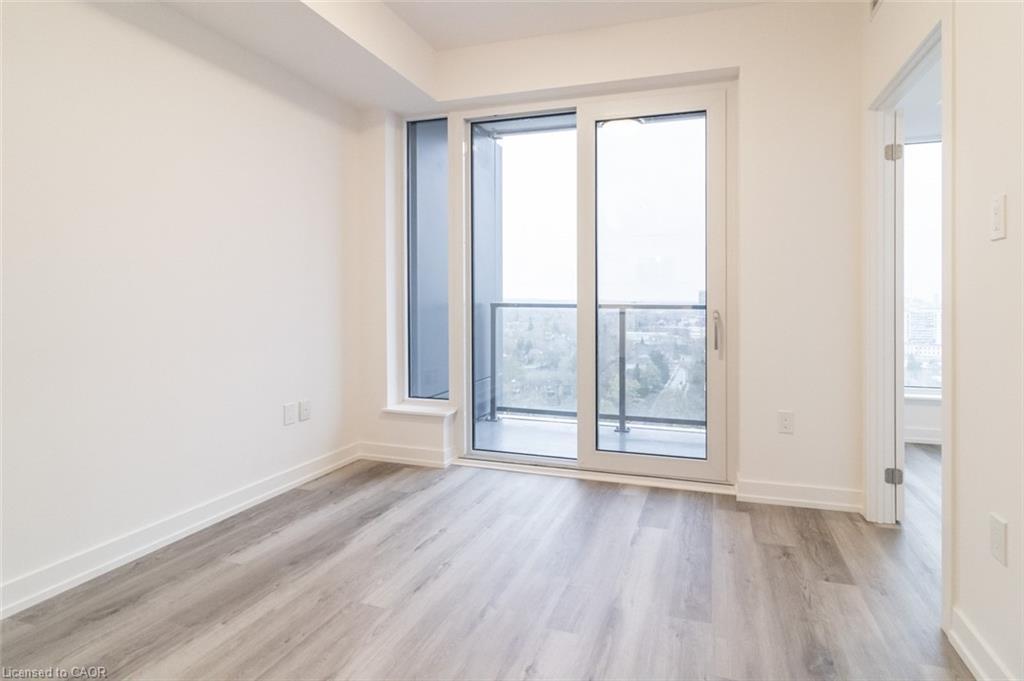 1810-15 Wellington Street S, Kitchener, ON - Indoor Photo Showing Other Room