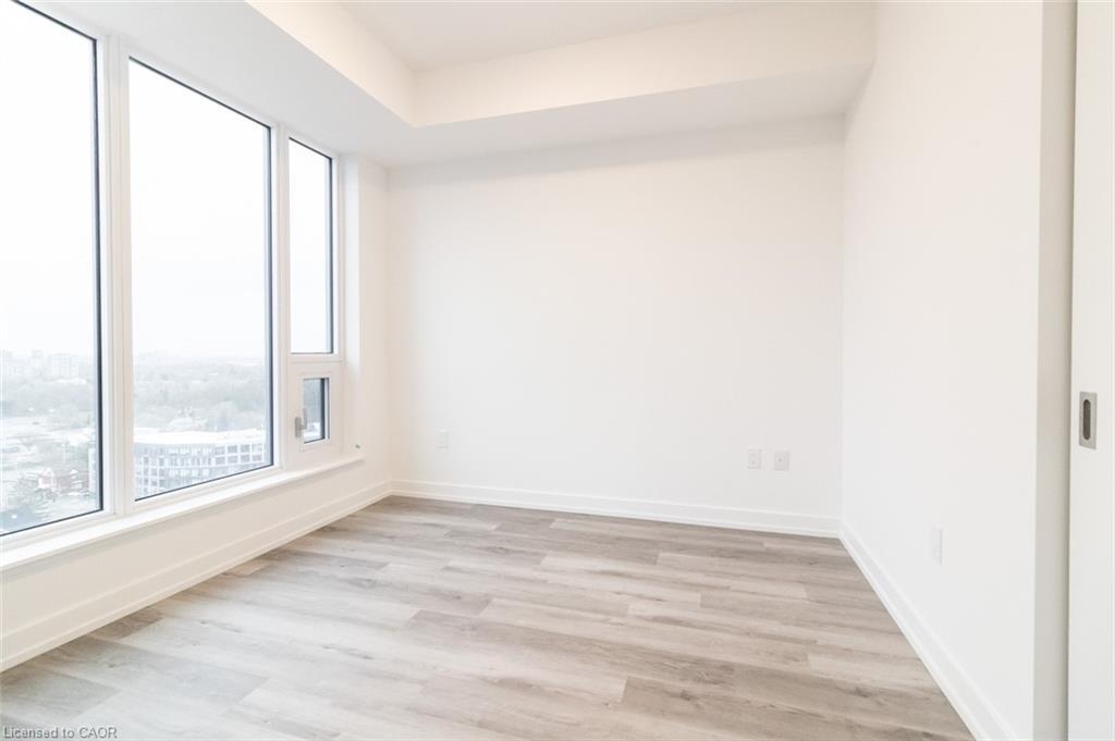 1810-15 Wellington Street S, Kitchener, ON - Indoor Photo Showing Other Room