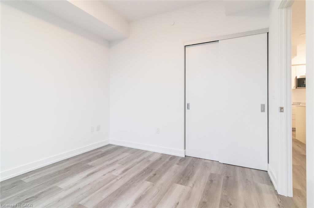 1810-15 Wellington Street S, Kitchener, ON - Indoor Photo Showing Other Room