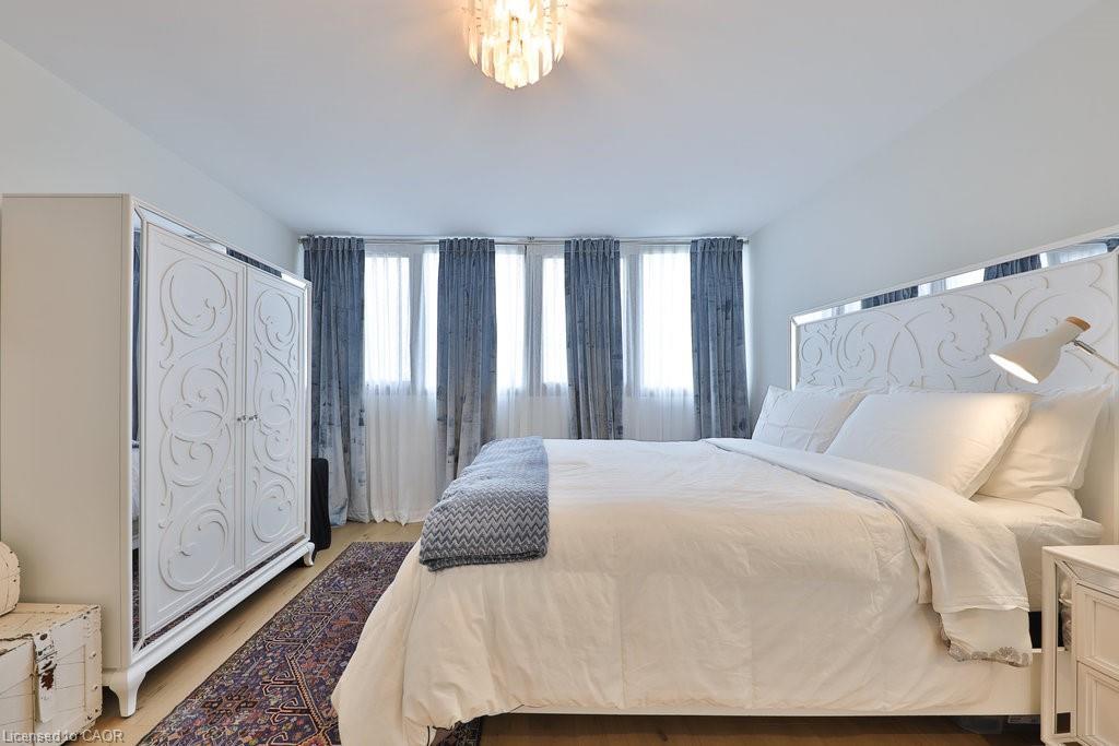 606-1333 Bloor Street, Mississauga, ON - Indoor Photo Showing Bedroom