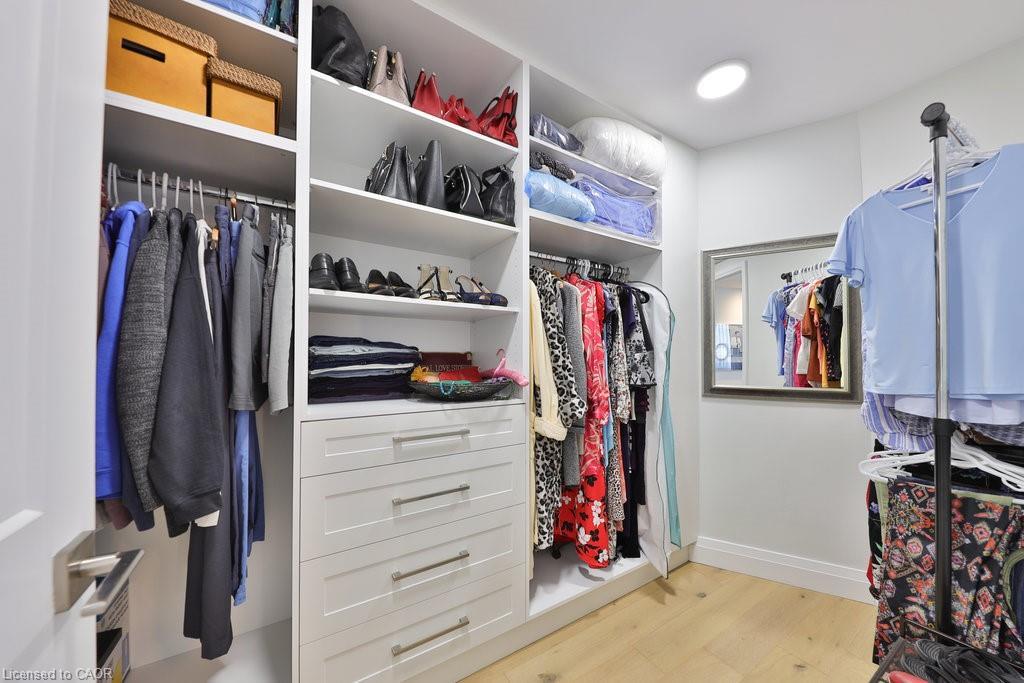 606-1333 Bloor Street, Mississauga, ON - Indoor With Storage