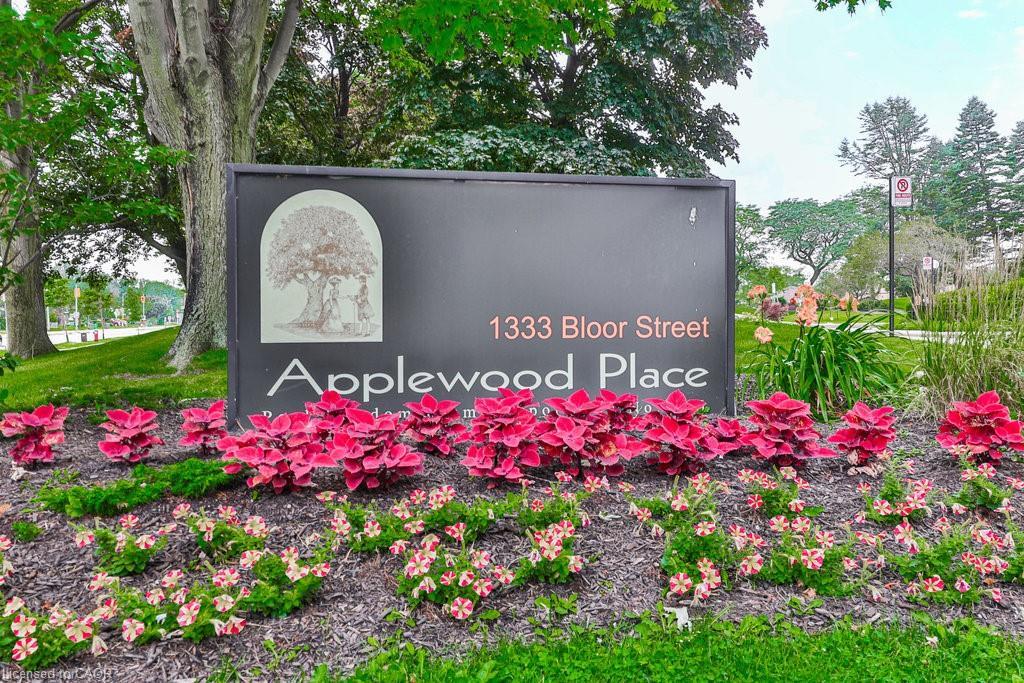 606-1333 Bloor Street, Mississauga, ON - Outdoor