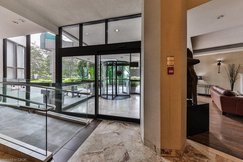 606-1333 Bloor Street, Mississauga, ON - Indoor Photo Showing Other Room