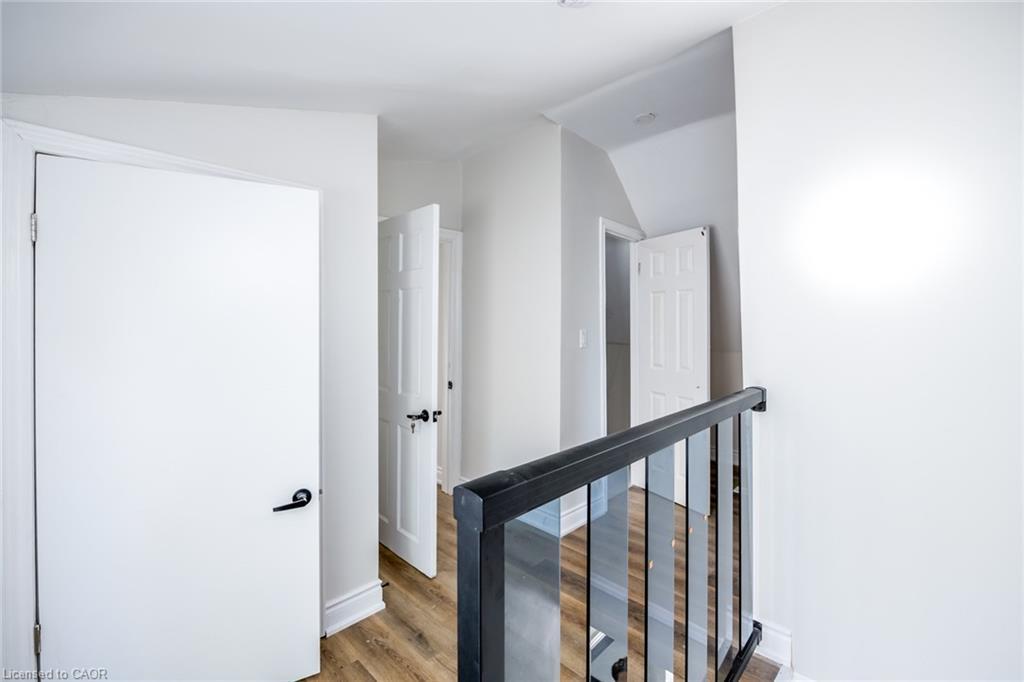 143 Glendale Avenue N, Hamilton, ON - Indoor Photo Showing Other Room