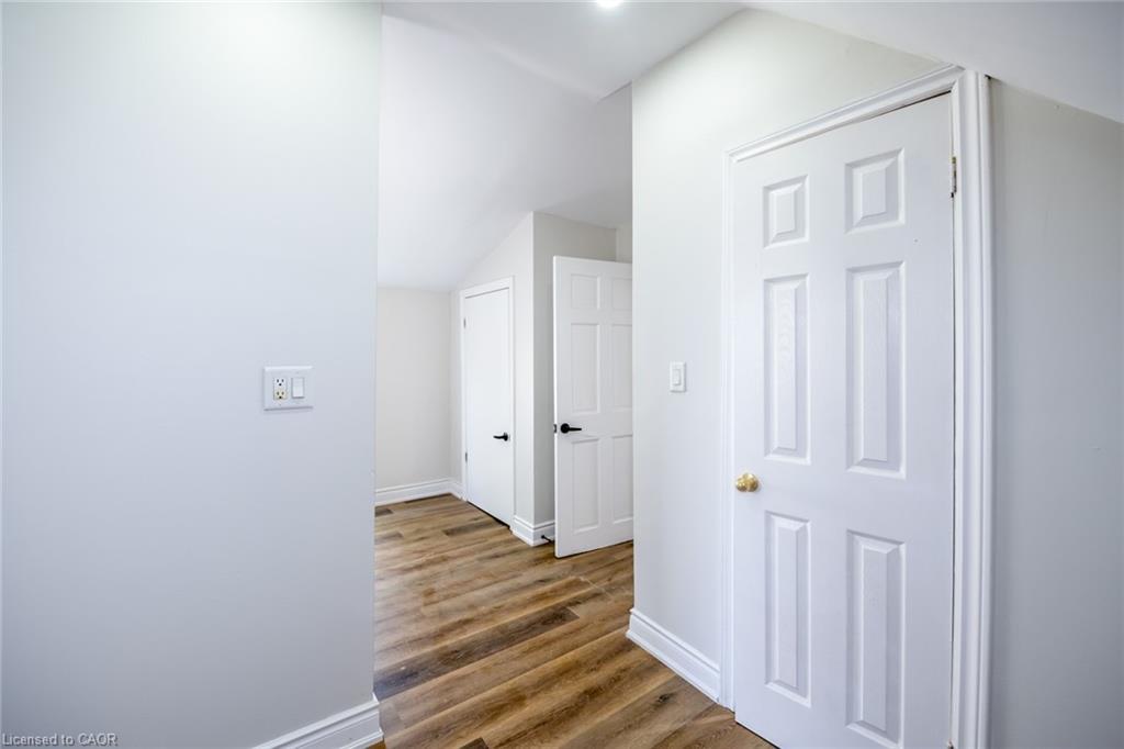 143 Glendale Avenue N, Hamilton, ON - Indoor Photo Showing Other Room