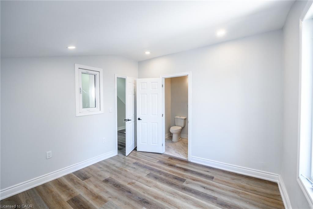 143 Glendale Avenue N, Hamilton, ON - Indoor Photo Showing Other Room