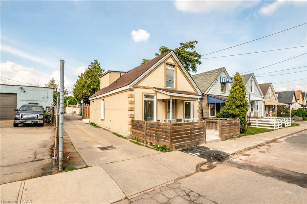 143 Glendale Avenue N, Hamilton, ON - Outdoor