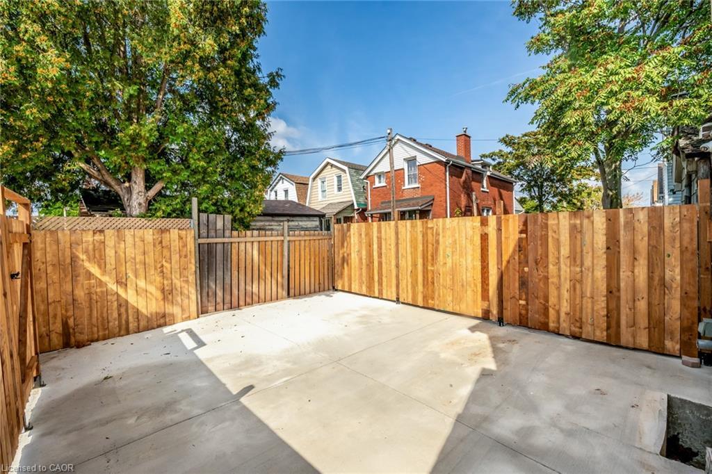 143 Glendale Avenue N, Hamilton, ON - Outdoor