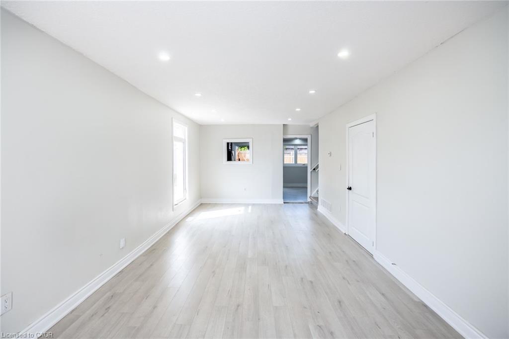 143 Glendale Avenue N, Hamilton, ON - Indoor